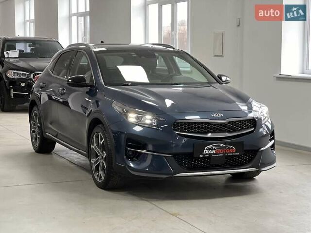 Синий Киа XCeed, объемом двигателя 1.35 л и пробегом 35 тыс. км за 21700 $, фото 1 на Automoto.ua