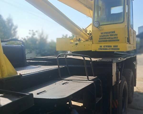 Желтый КрАЗ 65101, объемом двигателя 0 л и пробегом 0 тыс. км за 20000 $, фото 1 на Automoto.ua