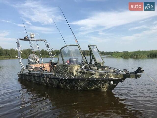 Крым М, объемом двигателя 0 л и пробегом 0 тыс. км за 13000 $, фото 1 на Automoto.ua