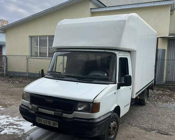 Белый ЛДВ Конвой груз., объемом двигателя 2.4 л и пробегом 430 тыс. км за 3200 $, фото 1 на Automoto.ua