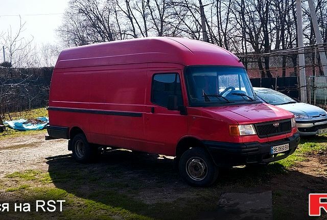 Красный ЛДВ Конвой, объемом двигателя 2.4 л и пробегом 260 тыс. км за 3300 $, фото 1 на Automoto.ua