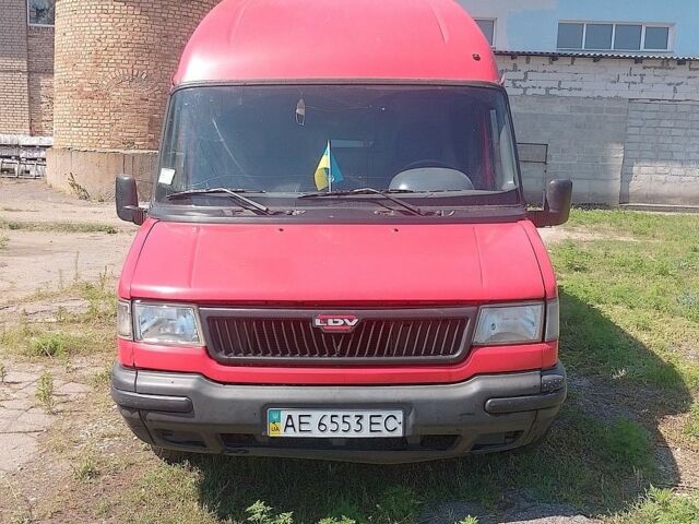 Красный ЛДВ Конвой, объемом двигателя 2.4 л и пробегом 266 тыс. км за 4100 $, фото 1 на Automoto.ua