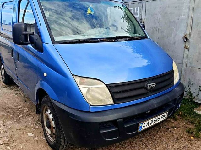 Синий ЛДВ Максус, объемом двигателя 2.5 л и пробегом 230 тыс. км за 4800 $, фото 1 на Automoto.ua