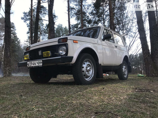 Бежевый Лада 4x4, объемом двигателя 1.6 л и пробегом 130 тыс. км за 3300 $, фото 1 на Automoto.ua