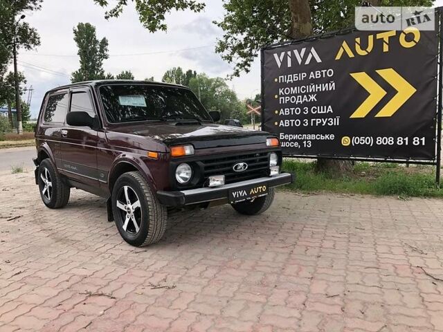 Червоний Лада Niva, об'ємом двигуна 1.7 л та пробігом 175 тис. км за 5299 $, фото 1 на Automoto.ua