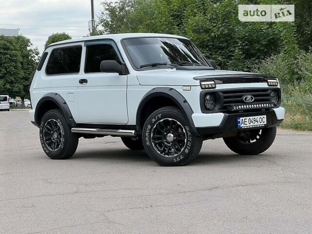 Лада Niva, объемом двигателя 1.7 л и пробегом 24 тыс. км за 9999 $, фото 1 на Automoto.ua