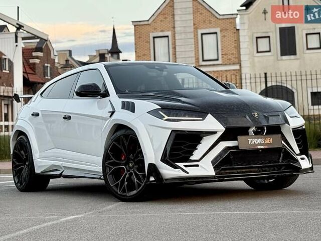 Белый Ламборджини Урус, объемом двигателя 4 л и пробегом 7 тыс. км за 349000 $, фото 1 на Automoto.ua