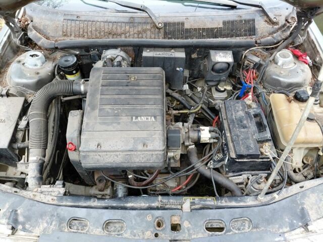 Сірий Лянча Dedra, об'ємом двигуна 1.8 л та пробігом 250 тис. км за 1350 $, фото 1 на Automoto.ua