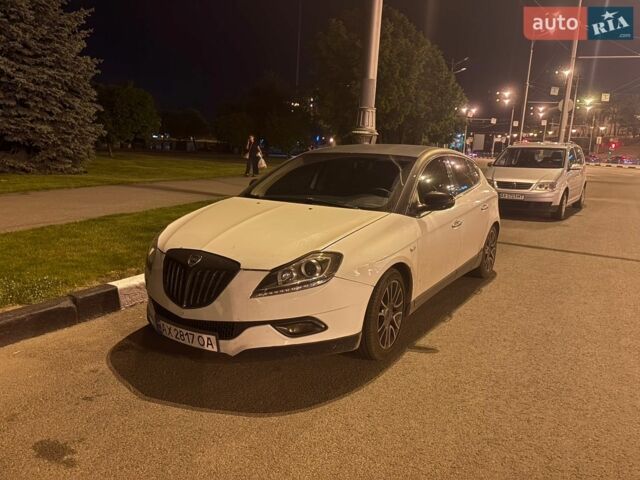 Білий Лянча Delta, об'ємом двигуна 1.4 л та пробігом 302 тис. км за 6500 $, фото 1 на Automoto.ua