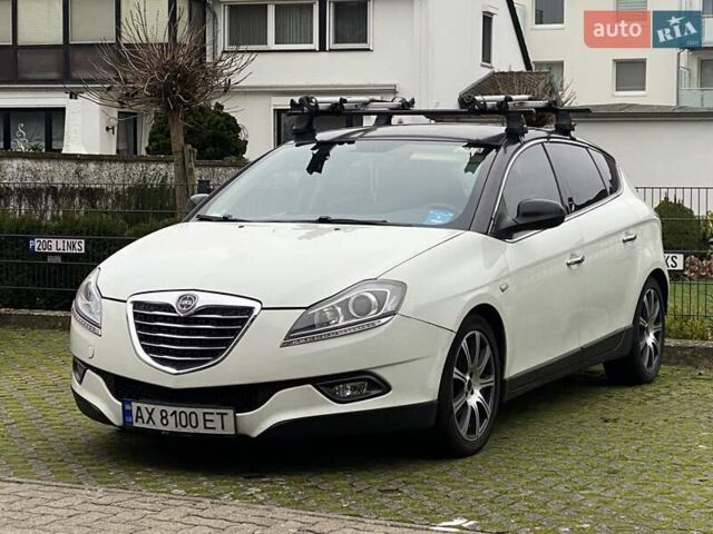 Білий Лянча Delta, об'ємом двигуна 1.37 л та пробігом 225 тис. км за 7000 $, фото 1 на Automoto.ua