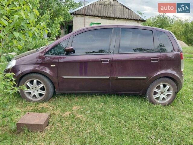 Красный Лянча Муса, объемом двигателя 1.4 л и пробегом 73 тыс. км за 4000 $, фото 1 на Automoto.ua