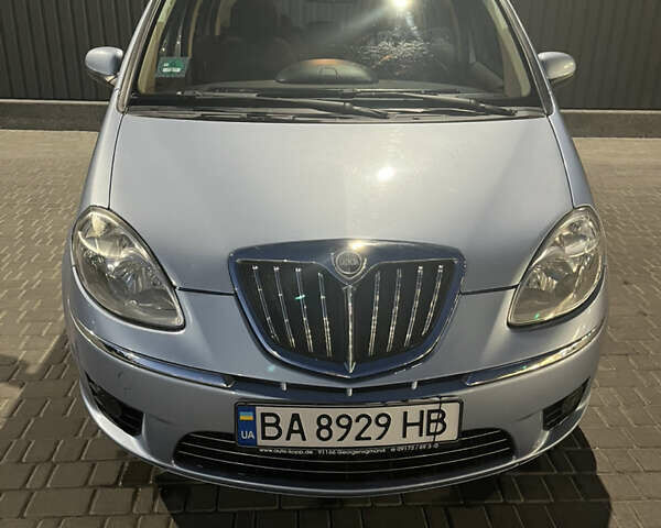 Синій Лянча Musa, об'ємом двигуна 1.37 л та пробігом 193 тис. км за 3500 $, фото 1 на Automoto.ua