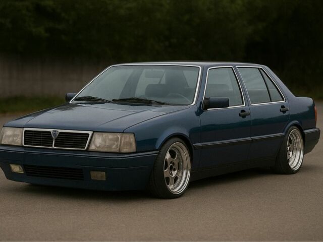 Сірий Лянча Thema, об'ємом двигуна 2 л та пробігом 250 тис. км за 1500 $, фото 1 на Automoto.ua