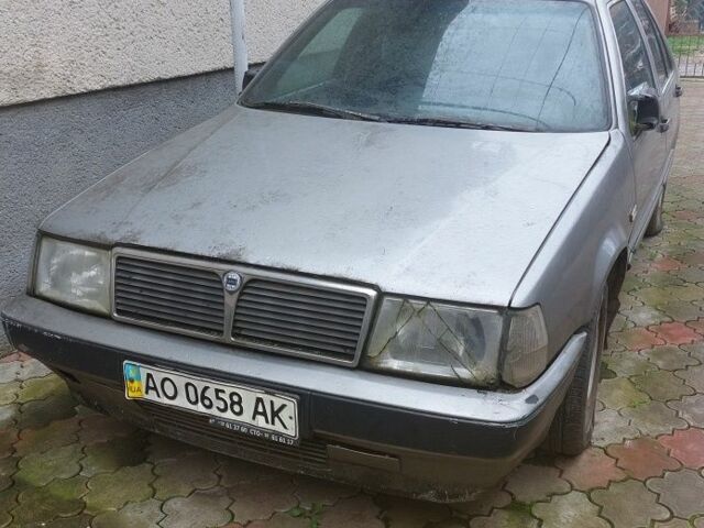 Серый Лянча Тема, объемом двигателя 0 л и пробегом 300 тыс. км за 1000 $, фото 1 на Automoto.ua