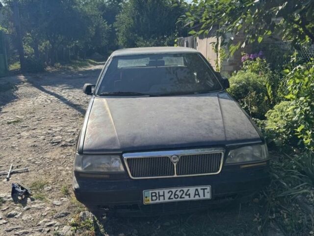 Синій Лянча Thema, об'ємом двигуна 2 л та пробігом 330 тис. км за 175 $, фото 1 на Automoto.ua