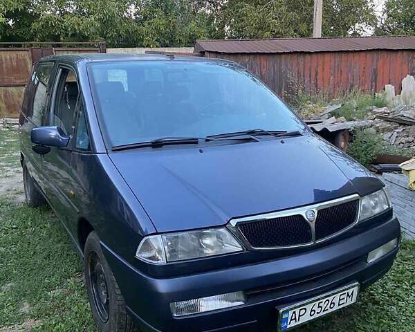 Синий Лянча Зета, объемом двигателя 2 л и пробегом 200 тыс. км за 3100 $, фото 1 на Automoto.ua