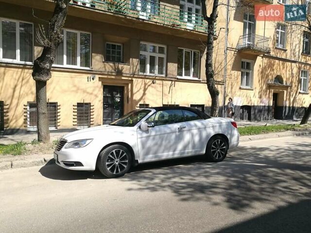 Белый Лянча Flavia, объемом двигателя 2.4 л и пробегом 68 тыс. км за 12300 $, фото 1 на Automoto.ua
