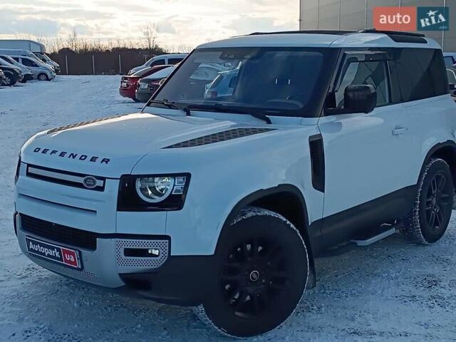 Белый Ленд Ровер Дефендер, объемом двигателя 2 л и пробегом 96 тыс. км за 58650 $, фото 1 на Automoto.ua