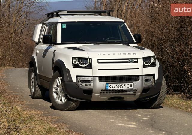 Белый Ленд Ровер Дефендер, объемом двигателя 3 л и пробегом 112 тыс. км за 66000 $, фото 1 на Automoto.ua