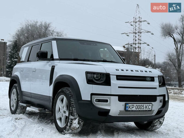 Белый Ленд Ровер Дефендер, объемом двигателя 3 л и пробегом 134 тыс. км за 64200 $, фото 1 на Automoto.ua