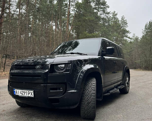 Черный Ленд Ровер Дефендер, объемом двигателя 3 л и пробегом 100 тыс. км за 65000 $, фото 1 на Automoto.ua