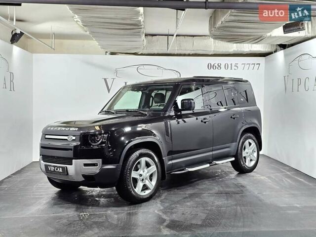 Черный Ленд Ровер Дефендер, объемом двигателя 3 л и пробегом 90 тыс. км за 72999 $, фото 1 на Automoto.ua
