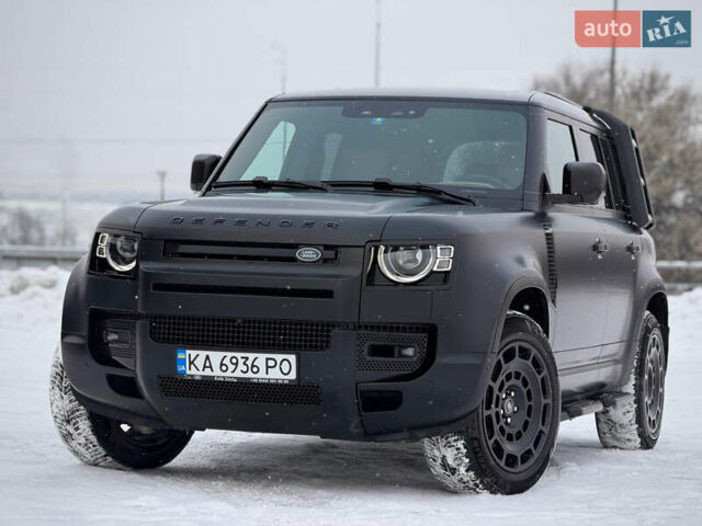 Черный Ленд Ровер Дефендер, объемом двигателя 3 л и пробегом 19 тыс. км за 135000 $, фото 1 на Automoto.ua