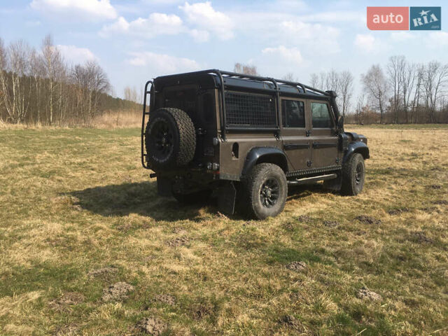 Коричневий Ленд Ровер Дефендер, об'ємом двигуна 2.2 л та пробігом 113 тис. км за 60000 $, фото 1 на Automoto.ua
