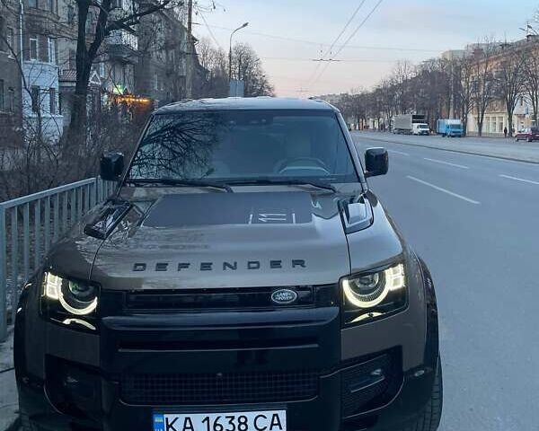 Коричневый Ленд Ровер Дефендер, объемом двигателя 2 л и пробегом 60 тыс. км за 57500 $, фото 1 на Automoto.ua