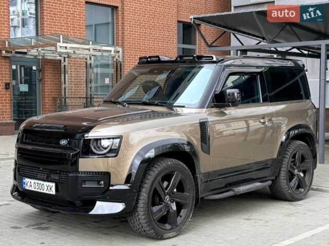Коричневый Ленд Ровер Дефендер, объемом двигателя 3 л и пробегом 71 тыс. км за 121795 $, фото 1 на Automoto.ua