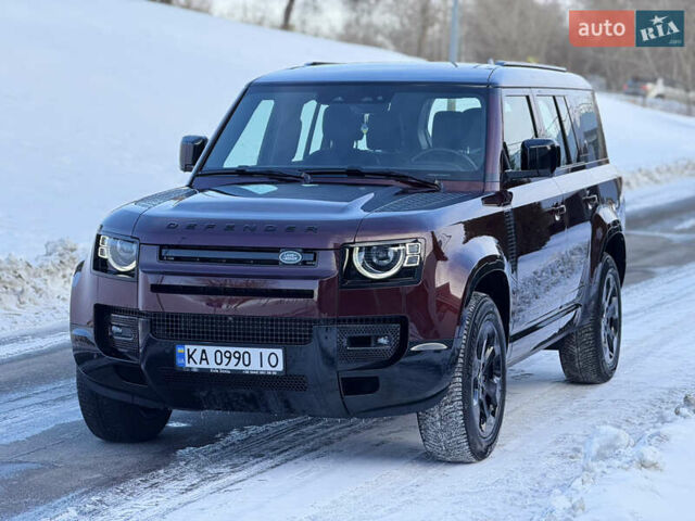 Красный Ленд Ровер Дефендер, объемом двигателя 3 л и пробегом 26 тыс. км за 105000 $, фото 1 на Automoto.ua