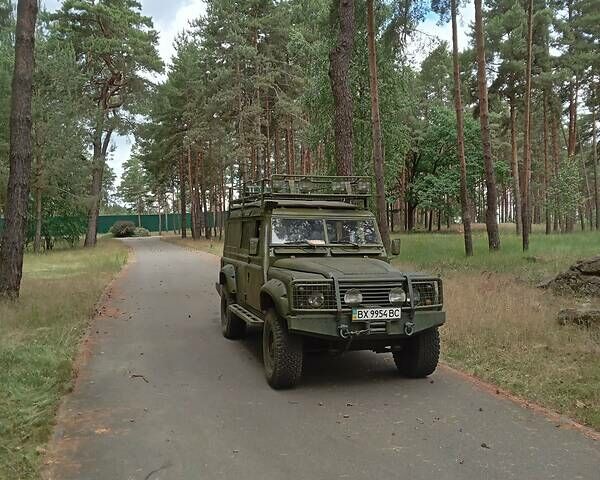 Желтый Ленд Ровер Дефендер, объемом двигателя 0 л и пробегом 120 тыс. км за 14000 $, фото 1 на Automoto.ua