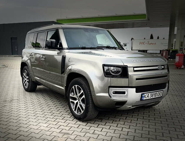 Серый Ленд Ровер Дефендер, объемом двигателя 3 л и пробегом 118 тыс. км за 67000 $, фото 1 на Automoto.ua