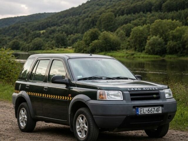 Зелений Ленд Ровер Дефендер, об'ємом двигуна 1.8 л та пробігом 210 тис. км за 2503 $, фото 1 на Automoto.ua