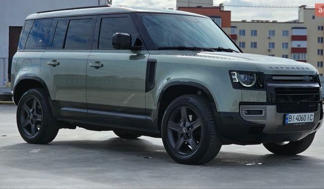 Зеленый Ленд Ровер Дефендер, объемом двигателя 3 л и пробегом 105 тыс. км за 65500 $, фото 1 на Automoto.ua