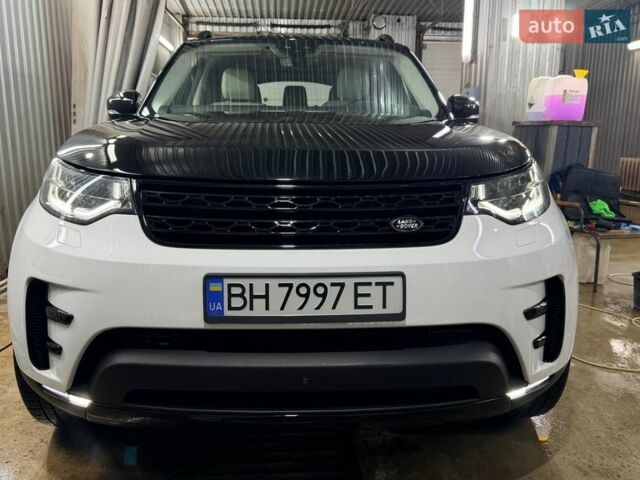 Белый Ленд Ровер Дискавери, объемом двигателя 3 л и пробегом 128 тыс. км за 31500 $, фото 1 на Automoto.ua