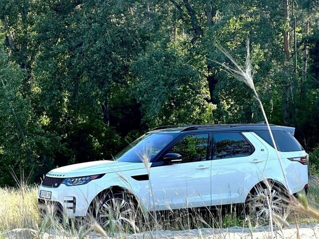 Белый Ленд Ровер Дискавери, объемом двигателя 3 л и пробегом 145 тыс. км за 28500 $, фото 1 на Automoto.ua
