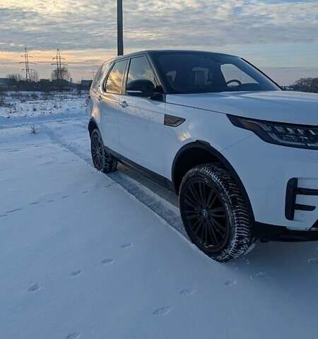 Белый Ленд Ровер Дискавери, объемом двигателя 3 л и пробегом 183 тыс. км за 28882 $, фото 1 на Automoto.ua