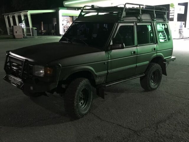 Черный Ленд Ровер Дискавери, объемом двигателя 2.5 л и пробегом 300 тыс. км за 6199 $, фото 1 на Automoto.ua