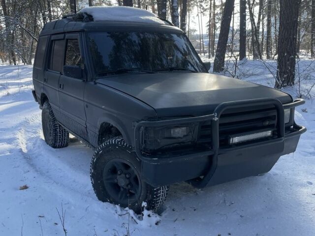 Чорний Ленд Ровер Діскавері, об'ємом двигуна 2.5 л та пробігом 170 тис. км за 6200 $, фото 1 на Automoto.ua