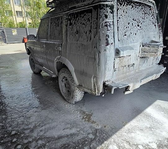 Коричневий Ленд Ровер Діскавері, об'ємом двигуна 0 л та пробігом 300 тис. км за 6000 $, фото 1 на Automoto.ua