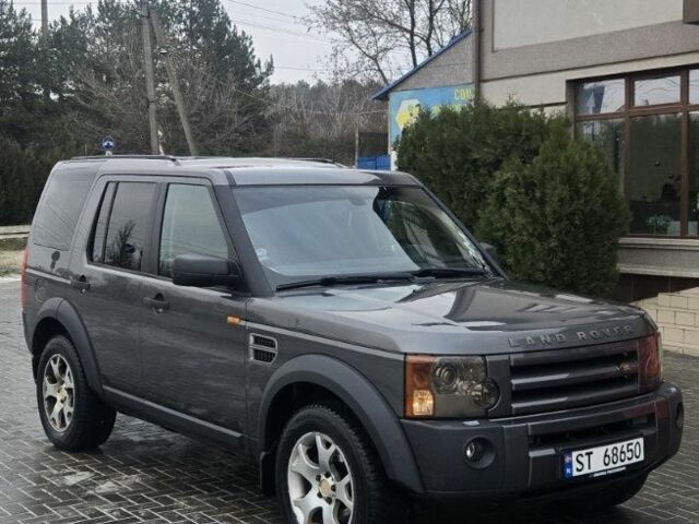 Серый Ленд Ровер Дискавери, объемом двигателя 3 л и пробегом 250 тыс. км за 6731 $, фото 1 на Automoto.ua