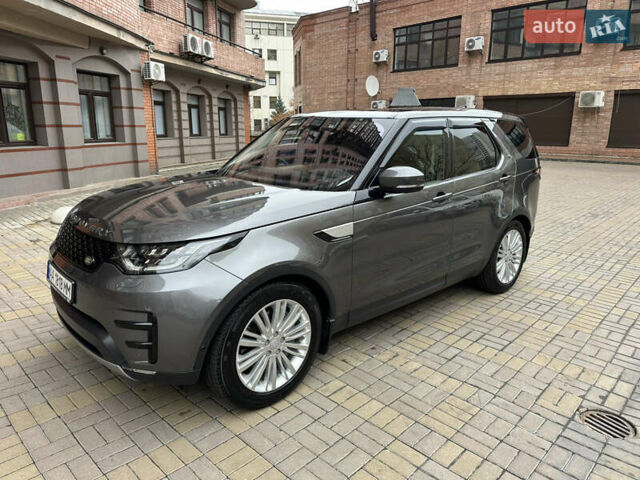 Серый Ленд Ровер Дискавери, объемом двигателя 3 л и пробегом 52 тыс. км за 39500 $, фото 1 на Automoto.ua