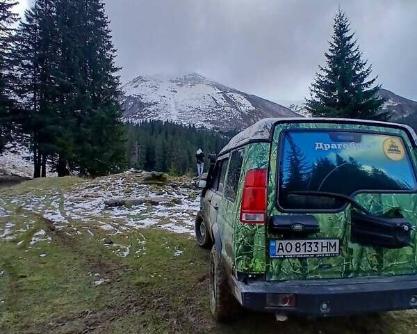 Зеленый Ленд Ровер Дискавери, объемом двигателя 2.5 л и пробегом 300 тыс. км за 8450 $, фото 1 на Automoto.ua