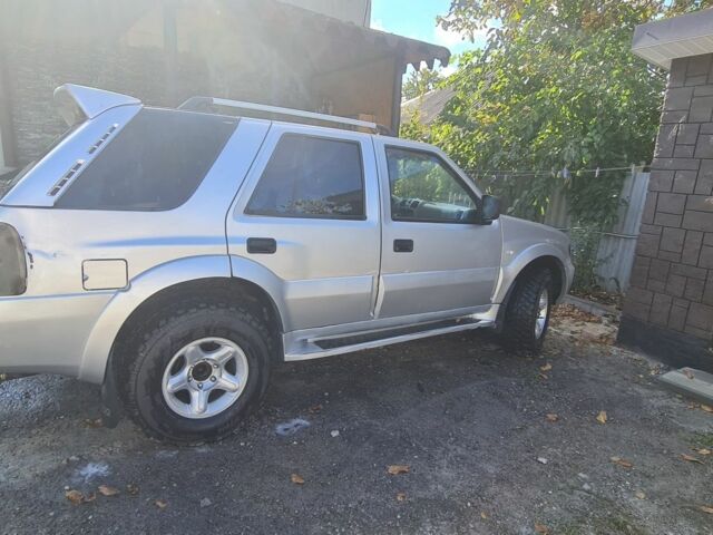 Серый Ленд Ровер Другая, объемом двигателя 2.8 л и пробегом 120 тыс. км за 4300 $, фото 1 на Automoto.ua