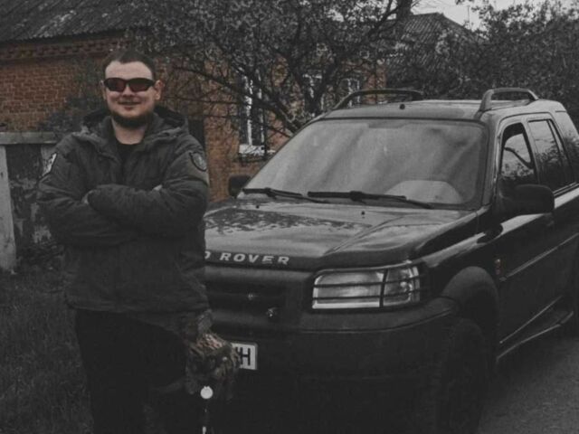 Зелений Ленд Ровер Інша, об'ємом двигуна 0 л та пробігом 1000 тис. км за 4026 $, фото 1 на Automoto.ua