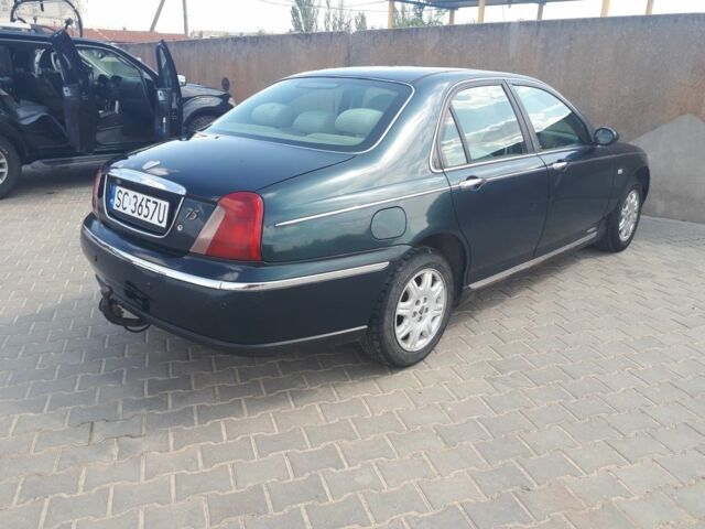 Зелений Ленд Ровер Інша, об'ємом двигуна 2 л та пробігом 300 тис. км за 1182 $, фото 1 на Automoto.ua