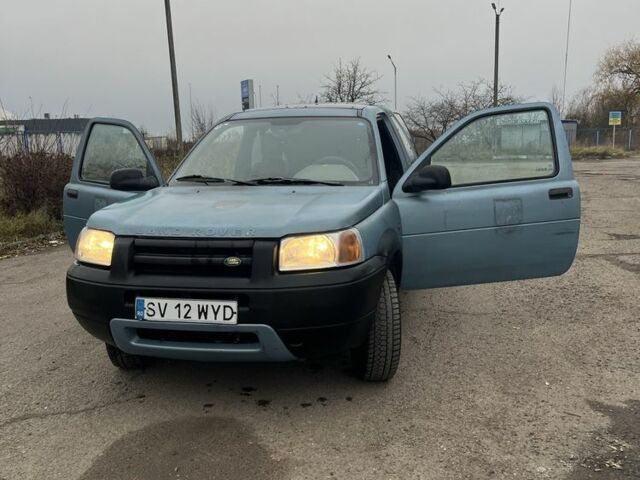 Синій Ленд Ровер Евок, об'ємом двигуна 2 л та пробігом 300 тис. км за 2400 $, фото 1 на Automoto.ua