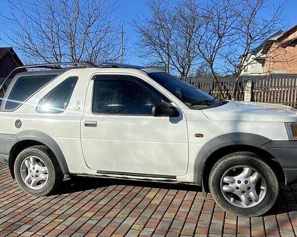 Білий Ленд Ровер Freelander, об'ємом двигуна 1.8 л та пробігом 240 тис. км за 5200 $, фото 1 на Automoto.ua