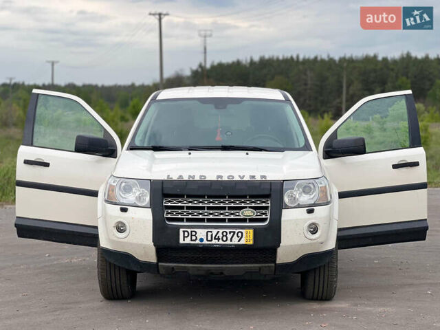 Ленд Ровер Фрилендер 2008 в Ровно на Automoto.ua Белый Ленд Ровер Фрилендер, объемом двигателя 2.2 л и пробегом 340 тыс. км за 4900 $, фото 1 на Automoto.ua